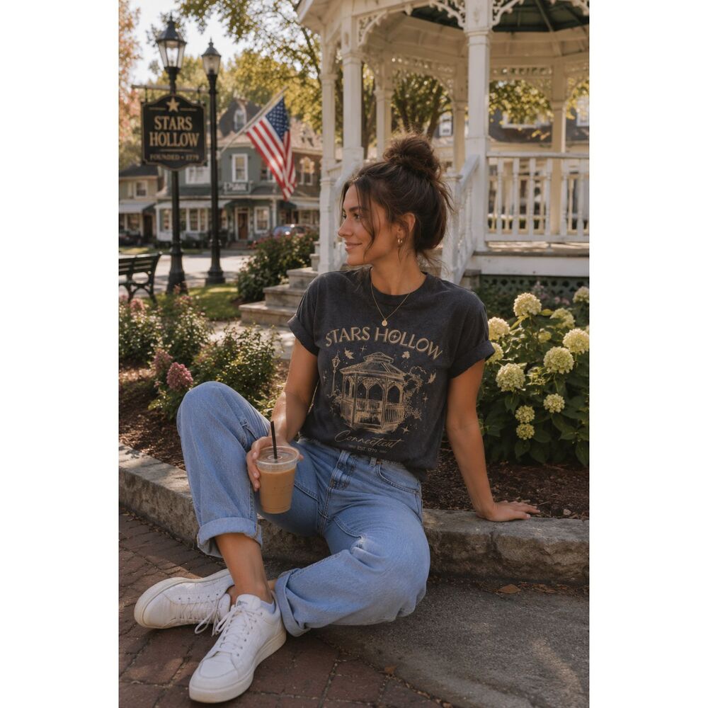 Stars Hollow Connecticut Tee Very Soft Small New Preppy Classic Gilmore Girls